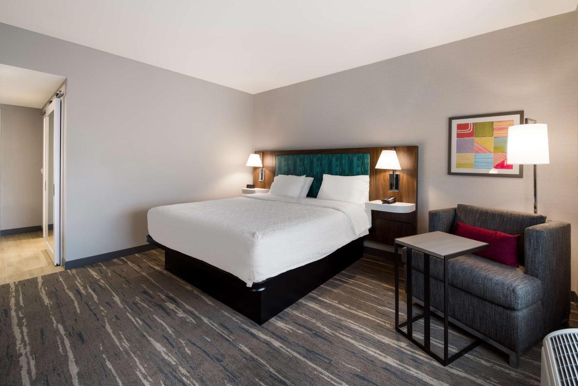 Hampton Inn Concord Exterior photo